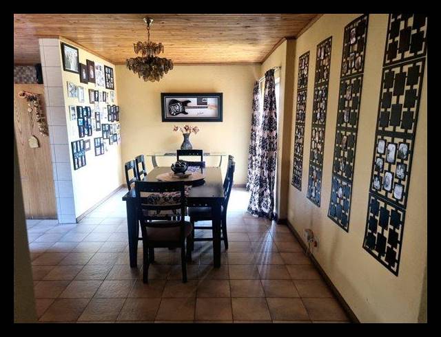 3 BEDROOM HOUSE FOR SALE IN BIRCHLEIGH NORTH